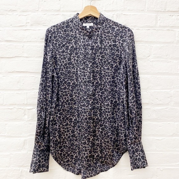 Equipment Tops - Equipment || Boleyn Silk Shirt‎ in Silver Steel Gray Leopard Medium
